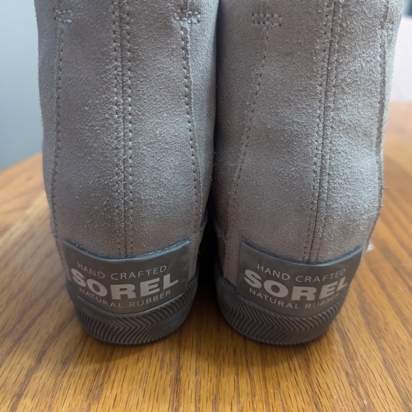 Sorel shoes - Picture 2 of 4